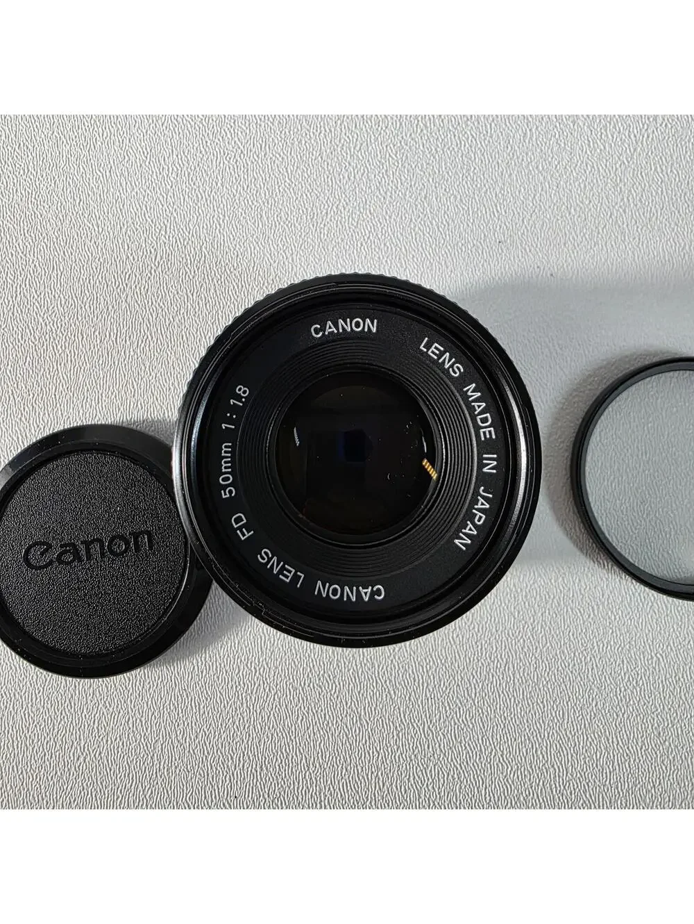 CANON LENS FD 50mm 1:1.8 w/Caps
